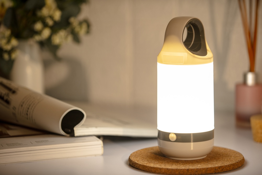 充電式LEDランタンを普段使いしている室内の様子